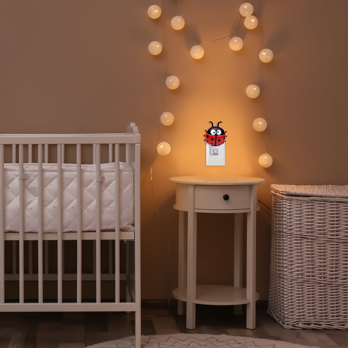 Luminaria Mini Abajur Joaninha 1w 3000k Branco Quente Bivolt Branco Avant