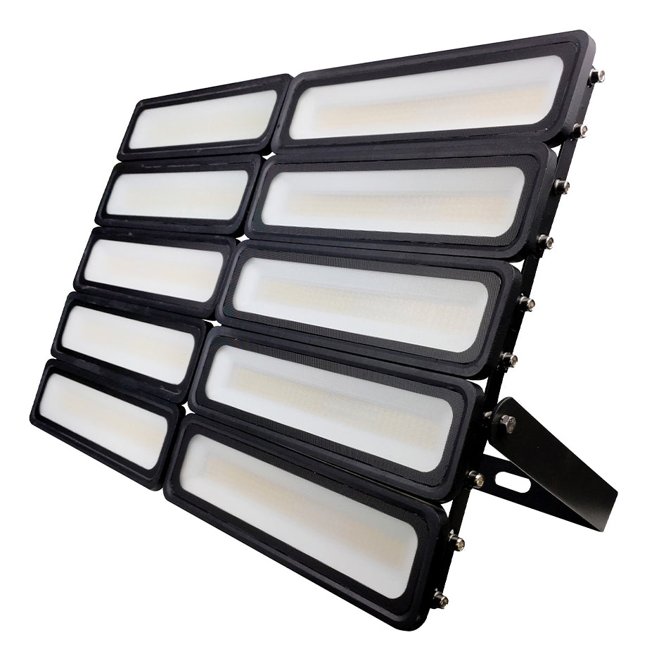 Refletor Led Facciata 500w 3000k Branco Quente Bivolt IP66 Preto Avant Pro