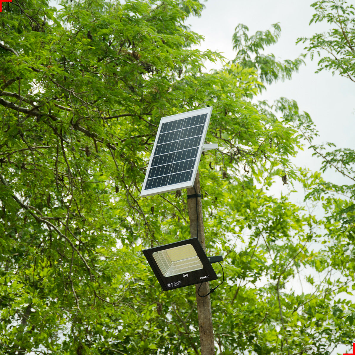 Refletor Solare Sensor Evo 60W 6500k Branco Frio Bivolt IP65 Preto Avant